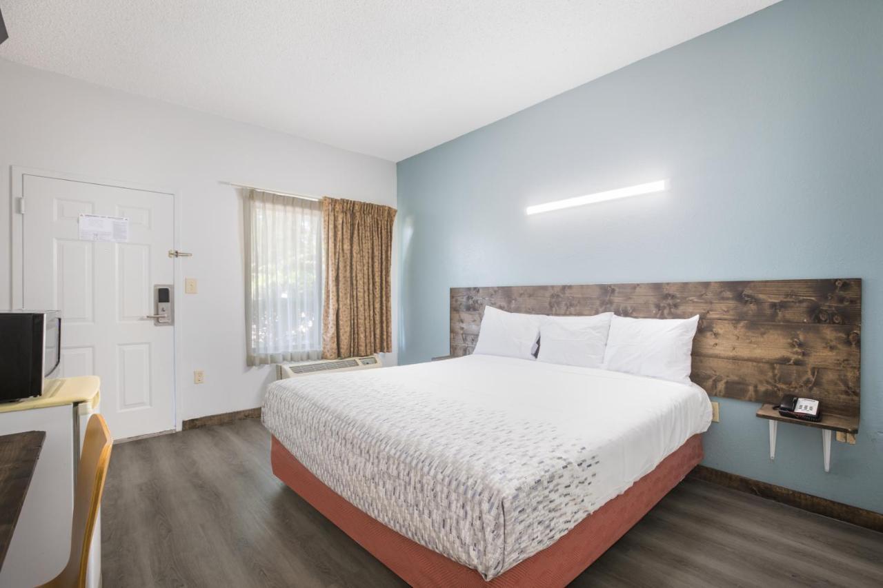 Americas Best Value Inn Stockbridge Cameră foto